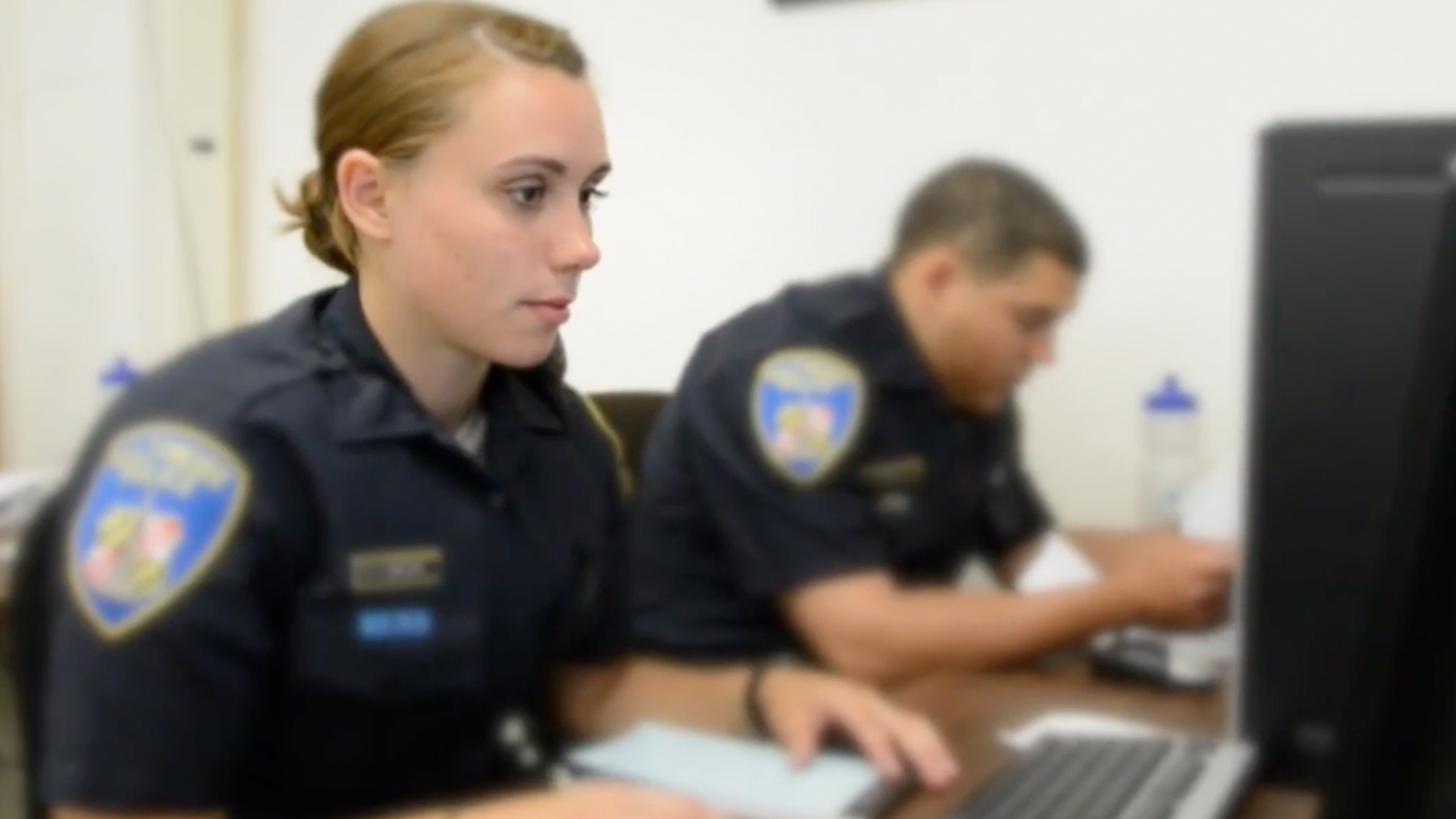 Responders participate in an online course.